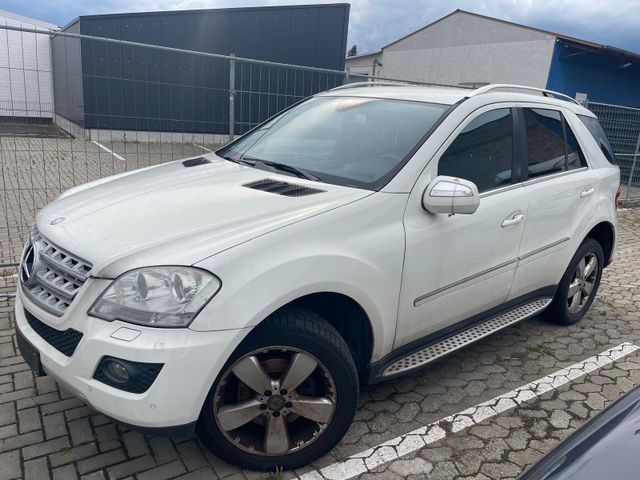 Mercedes-Benz ML320 CDI*TÜV*KLIMA*AUTOM.*NAVI*BI-XENON*AHK