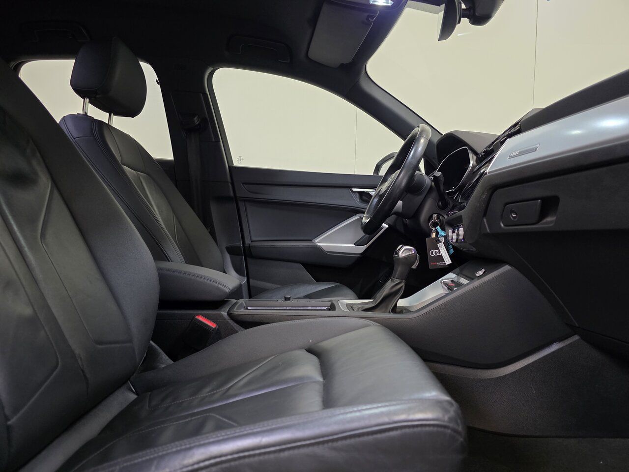 Audi Q3 45 TFSIe PlugIn Hybrid - S-Line - Topstaat! 1 imagem 2