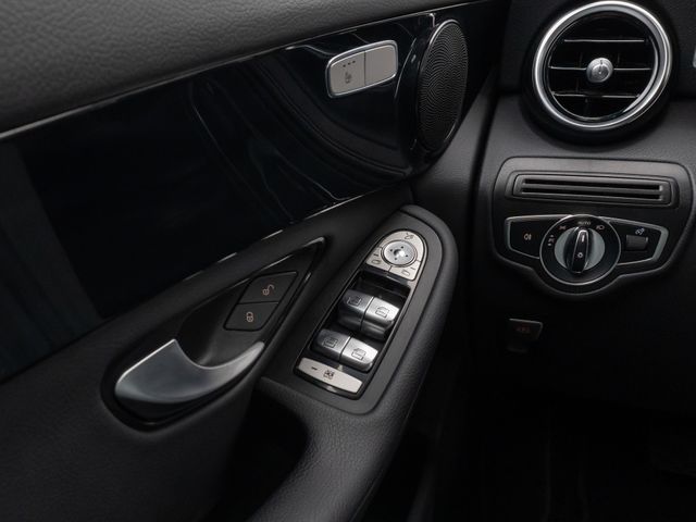 Foto Nummer 31: MERCEDES-BENZ GLC 300