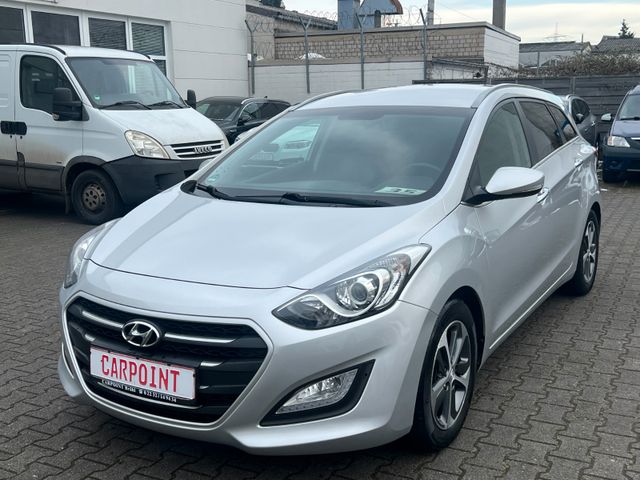 Hyundai i30 CW  2.HAND/KLIMAAUT/KAMERA/NAVI/AHK/PDC