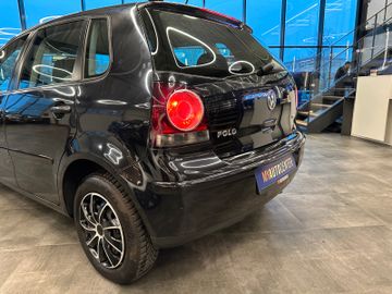 MYAUTOCENTER – Gebraucht- und Jahreswagen mit Werkstattservice in Pfaffenhofen Volkswagen Polo IV Comfortline *TÜV NEU*KLIMA*ELEKTR.FENSTE