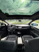 Audi Q4 e-tron 2x S-LINE MATRIX PANORAMADACH MMI 21" - Audi Q4 e-tron: Schwarz, Soundsystem