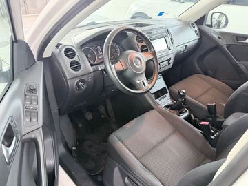 Volkswagen Tiguan - 8