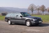 Mercedes-Benz E 220T W124 TÜV 12/27, Aut., AHK, Tempomat - Mercedes-Benz E 220 mit Benzin-Antrieb: Kombi