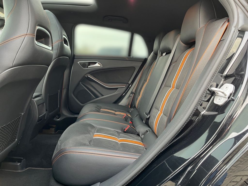 Fahrzeugabbildung Mercedes-Benz CLA 200 SB AMG Night Totwi. Navi Sport SHZ