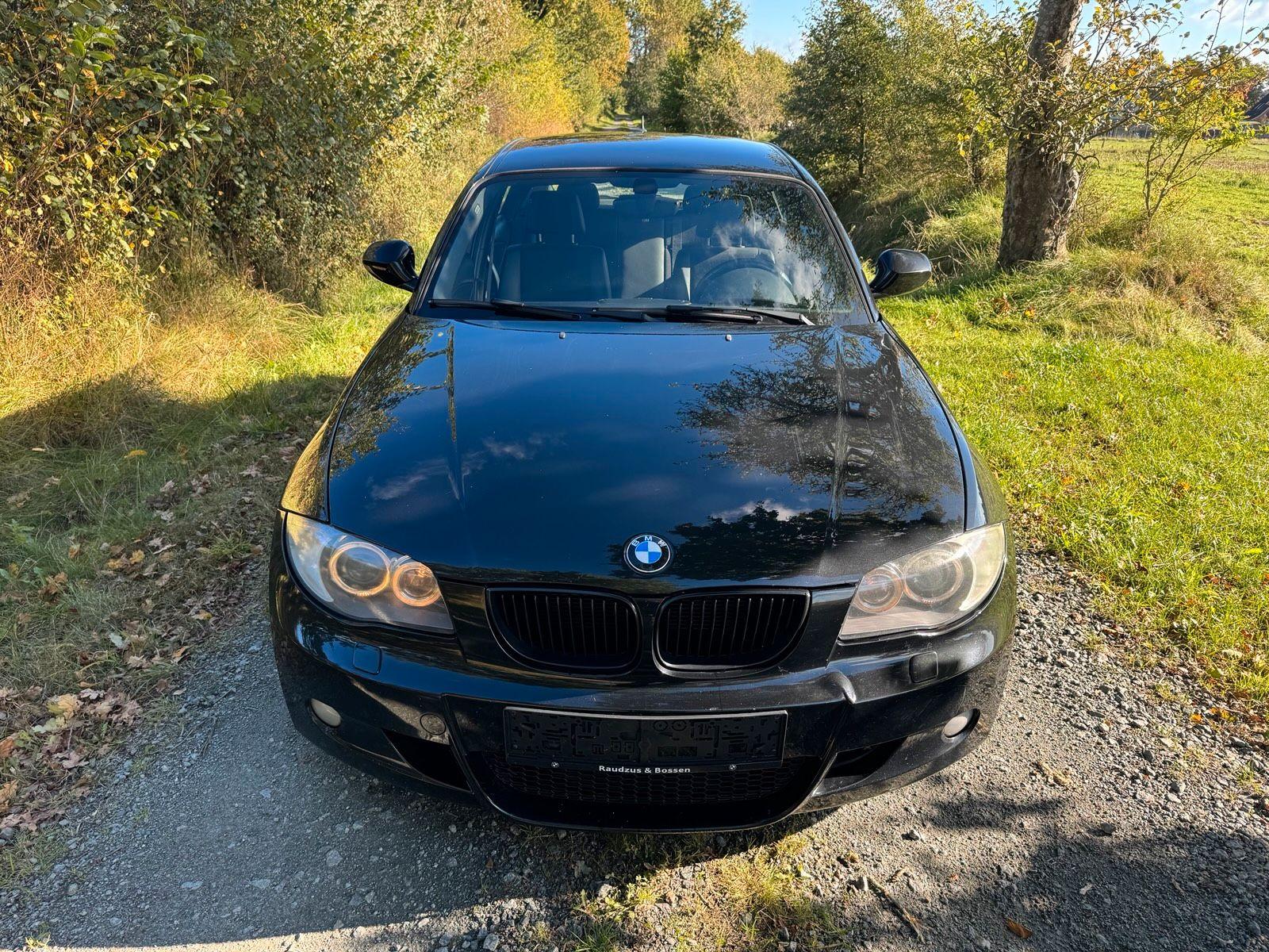 BMW 118 2010 — photo 8