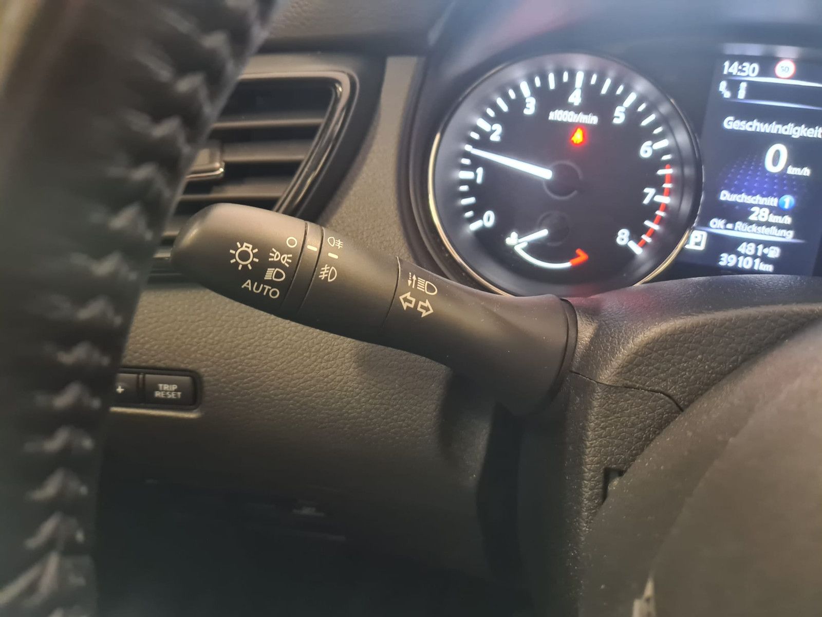 Fahrzeugabbildung Nissan X-Trail Tekna /NUR 40.TKM/SCHECKHEFT/LED/BOSE