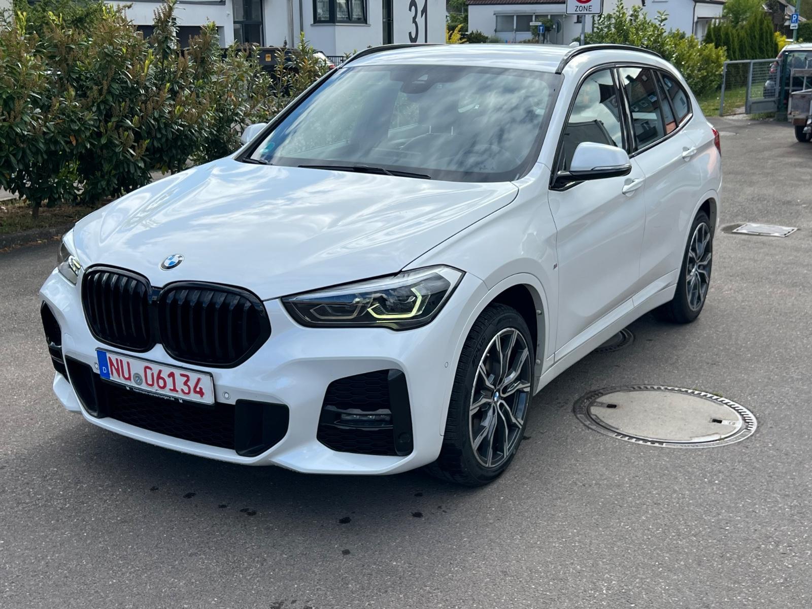 BMW X1 sDrive 18 d Sport + M Paket !
