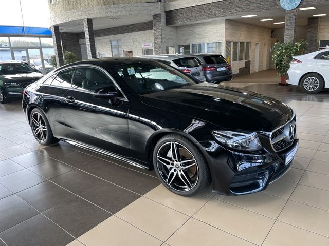 Mercedes-Benz E 220 AMG Styling*Night-Paket*Leder*LED*Navi*SHZ