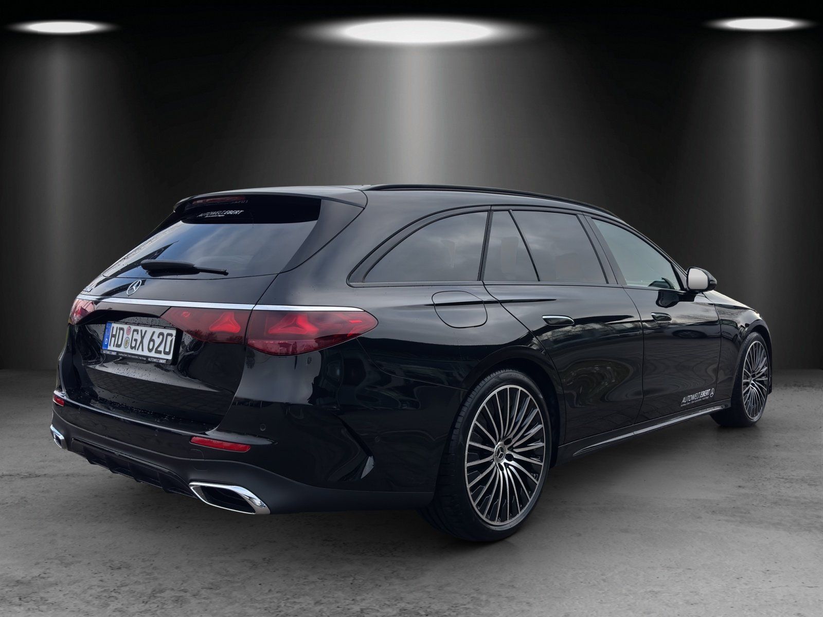 Fahrzeugabbildung Mercedes-Benz E 220 d T  AMG 360° DigLight Burm Pano Sitzklima