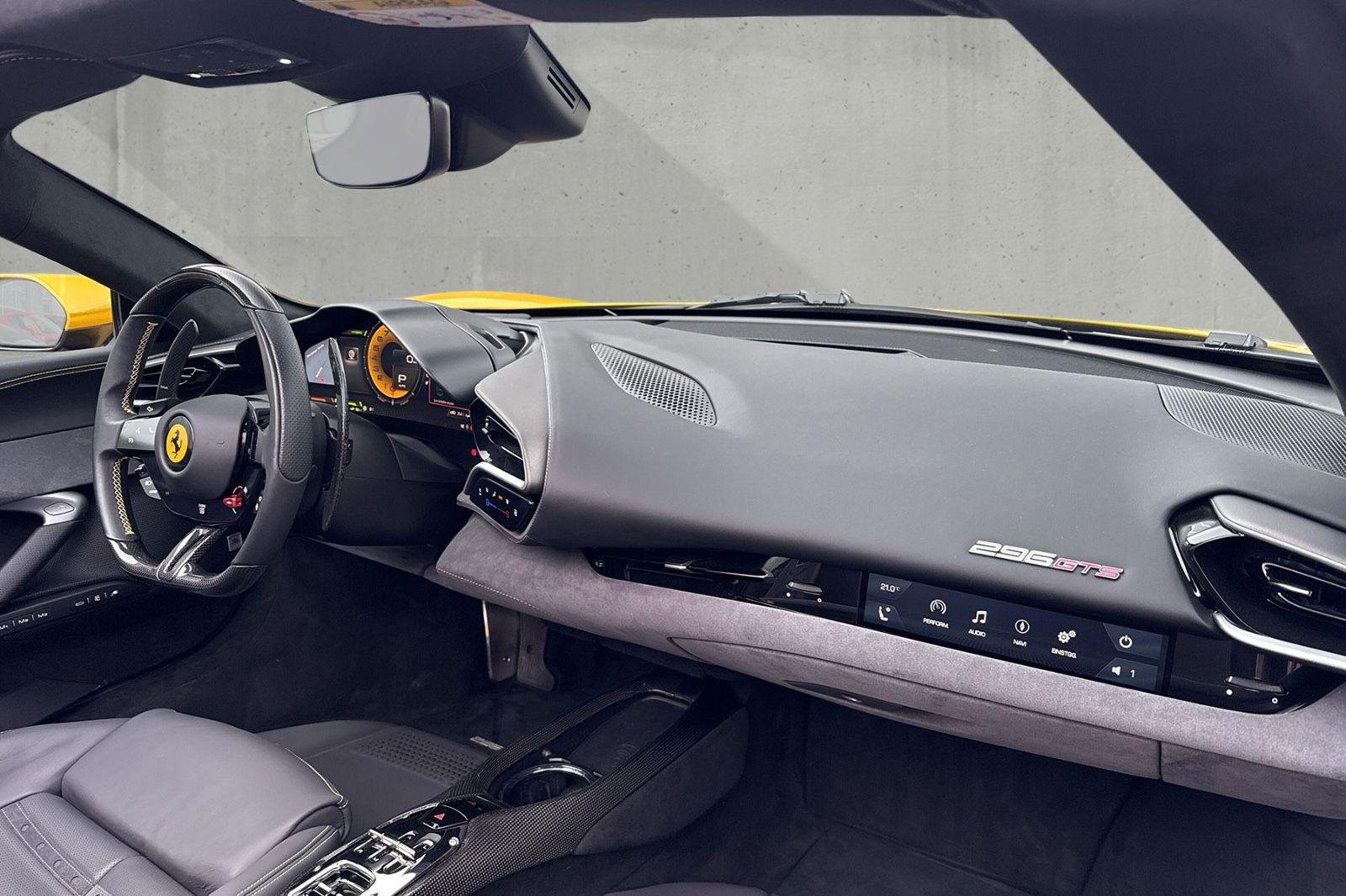 Fahrzeugabbildung Ferrari 296 GTS*Voll Karbon*Lift*Kamera*LED*1.Hand