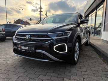 Fahrzeugabbildung Volkswagen T-Roc 1.5 TSI Style DSG AHK Navi Matrix