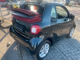 Smart FORTWO CABRIO 90 PS*NAVI*SITZHEIZUNG*TEMPOMAT* - Smart ForTwo Gebrauchtwagen in Berlin