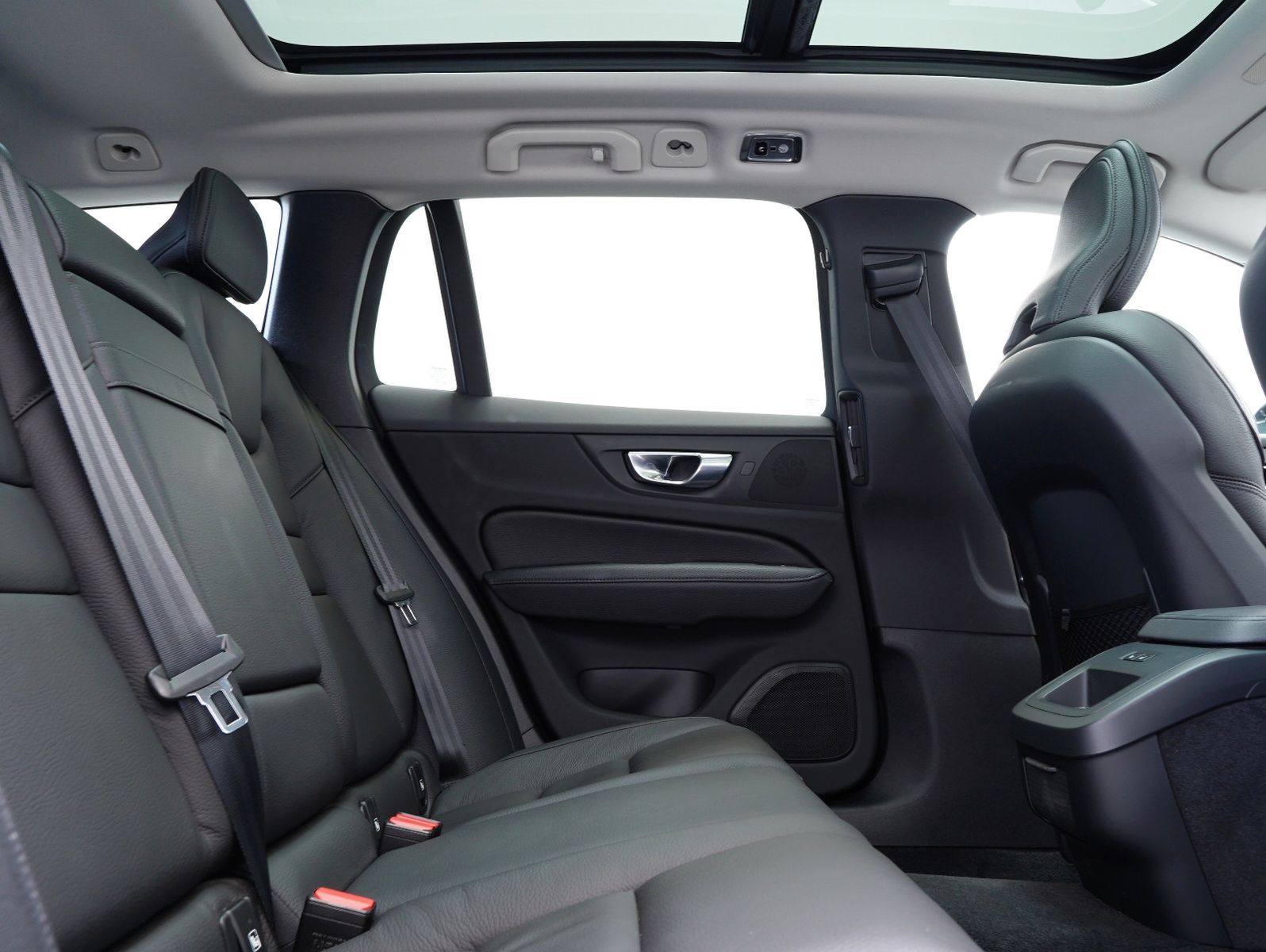 Fahrzeugabbildung Volvo V60 D4 AWD Inscription BLIS/INTELLISAFE/PANORAMA