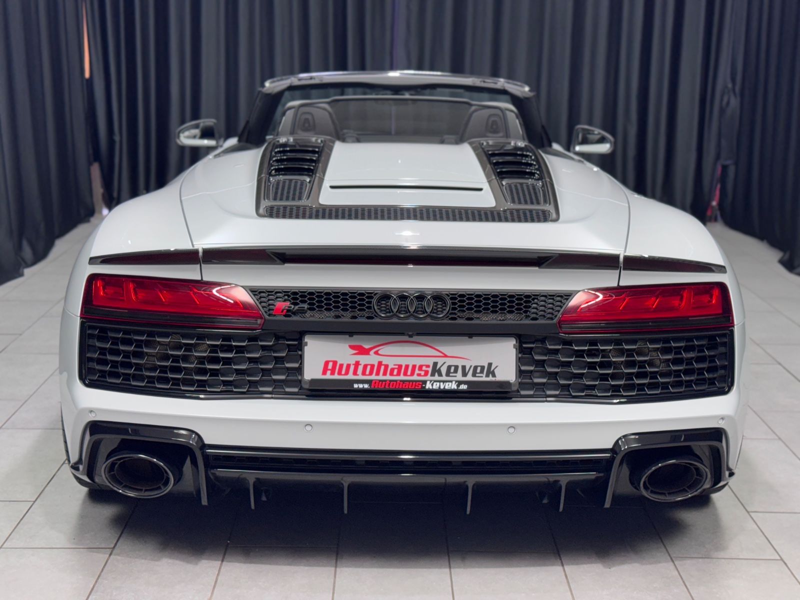 Fahrzeugabbildung Audi R8 Spyder 5.2 FSI quattro performance*CARBON*B/O