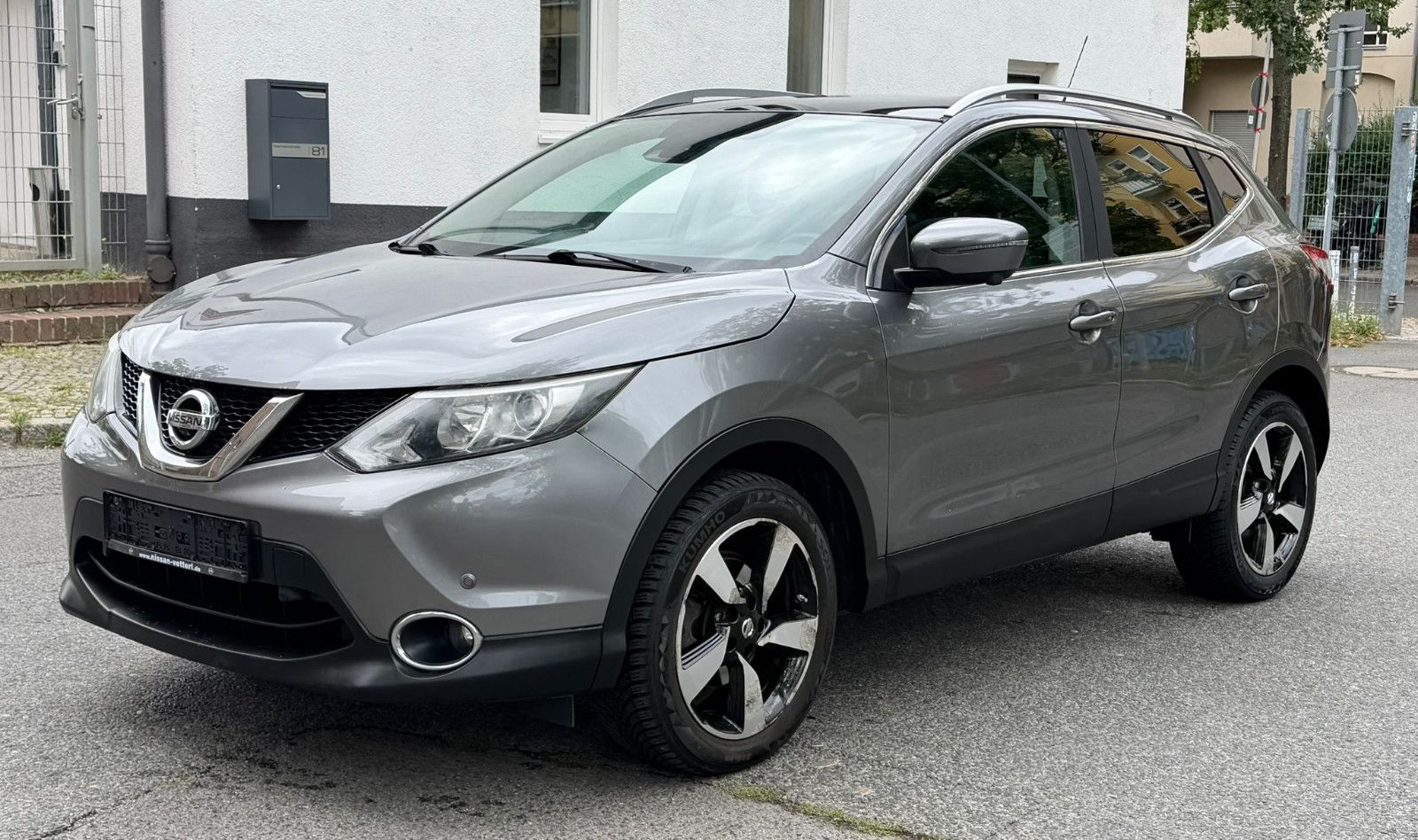 Nissan Qashqai - 1