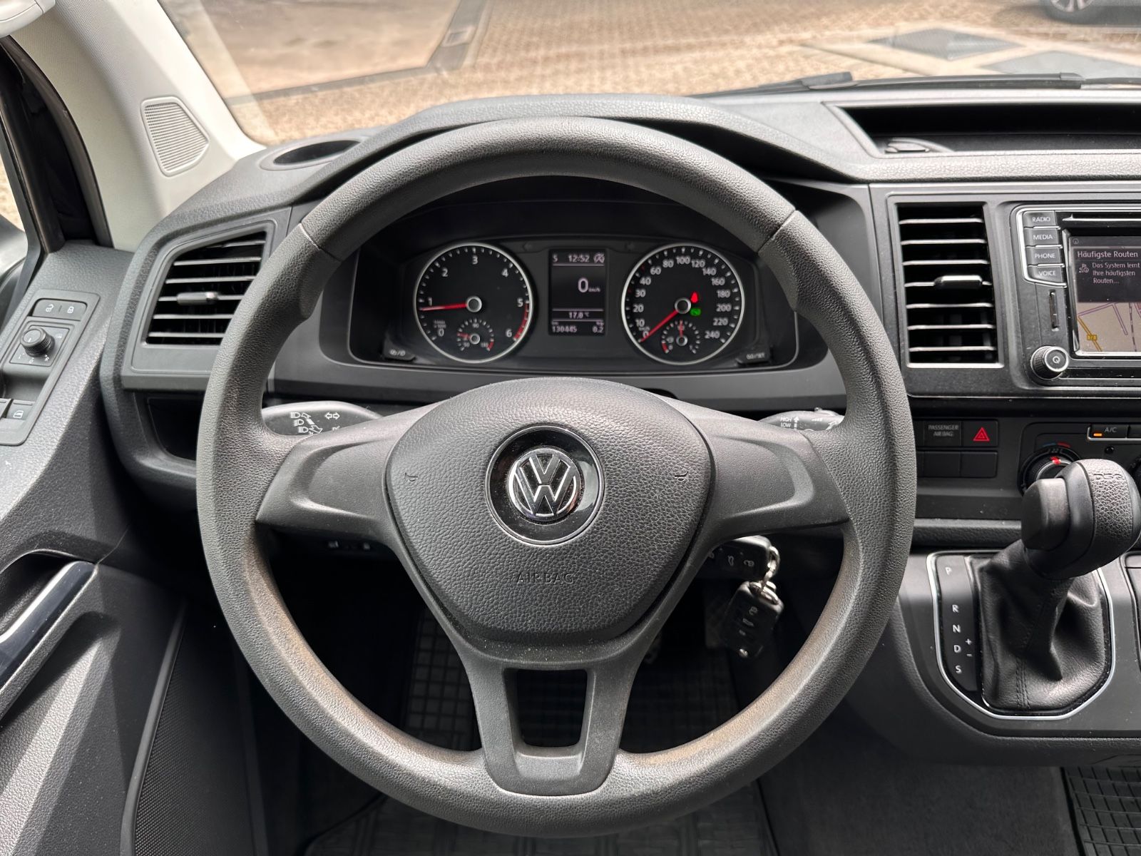 Fahrzeugabbildung Volkswagen T6 Multivan 2.0 TDI 4Motion DSG AHK/Navi/APP