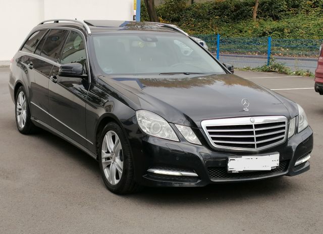 Mercedes-Benz E 220 BlueTEC T AVANTGARDE 7G-TRONIC*VOLL*U-FREI