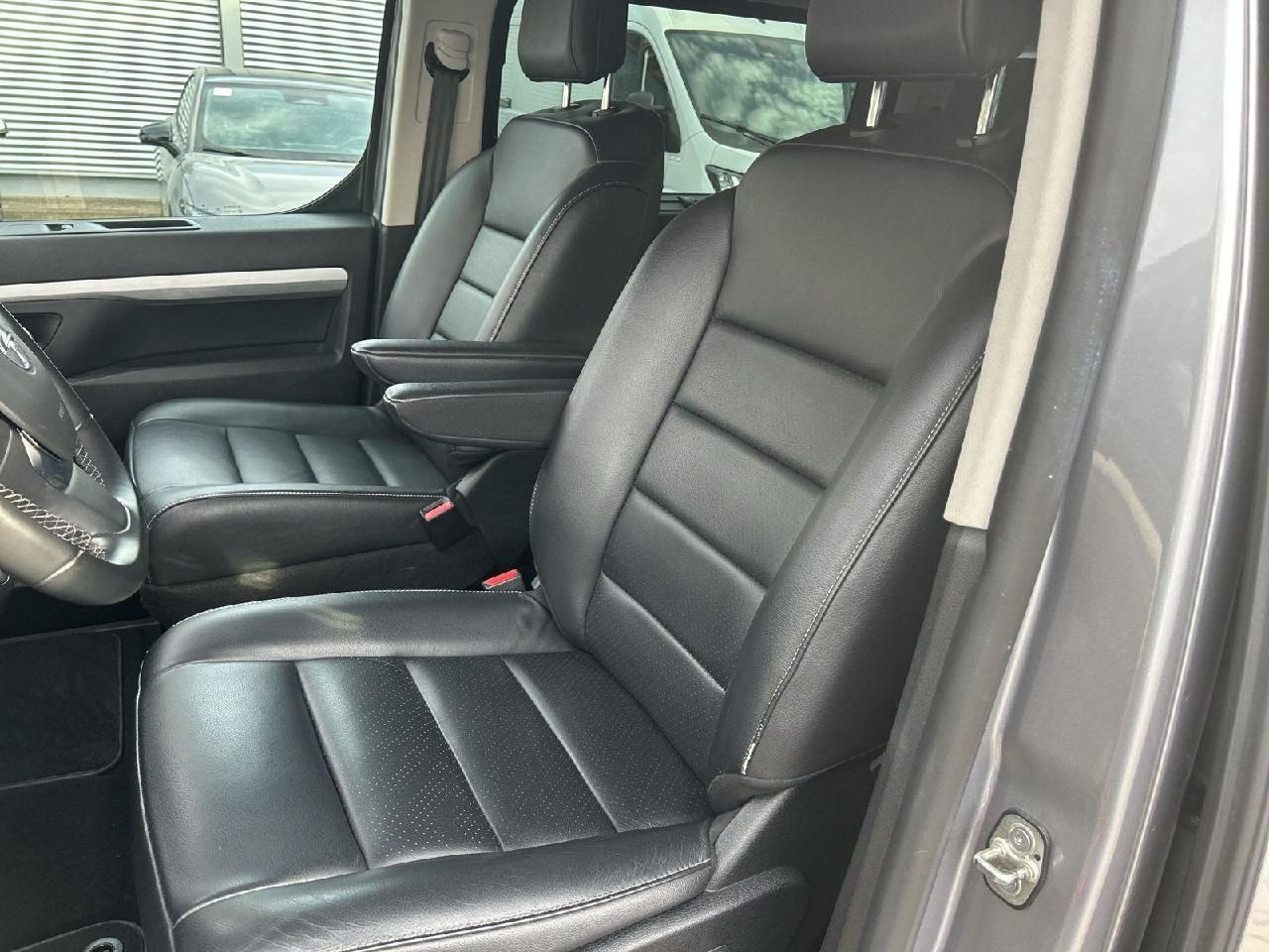 Fahrzeugabbildung Opel Zafira Life Electric Tourer M 75kw
