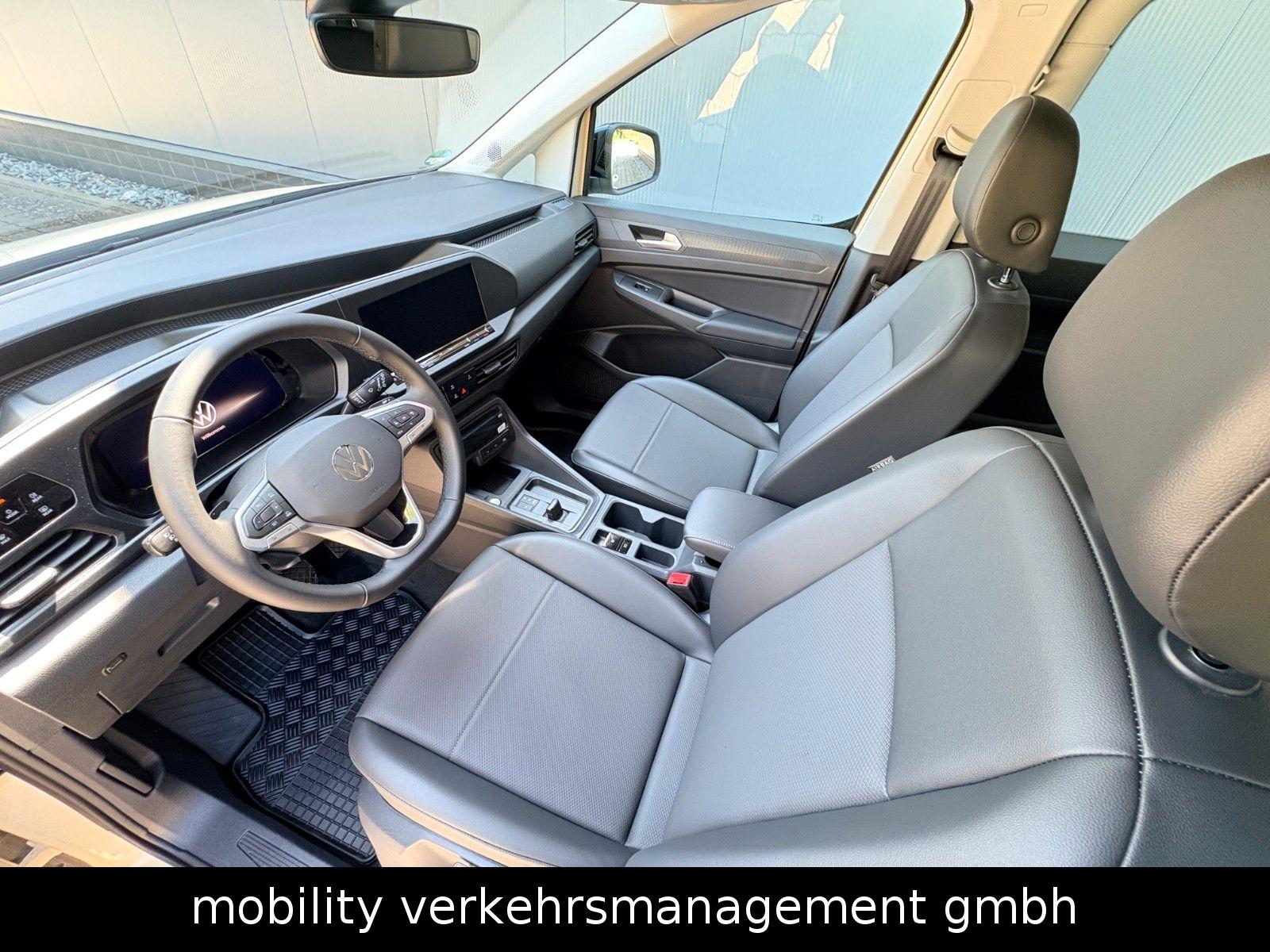 Volkswagen Maxi DSG LED TAXI Rollstuhl ACC Garantie 7-Sitze