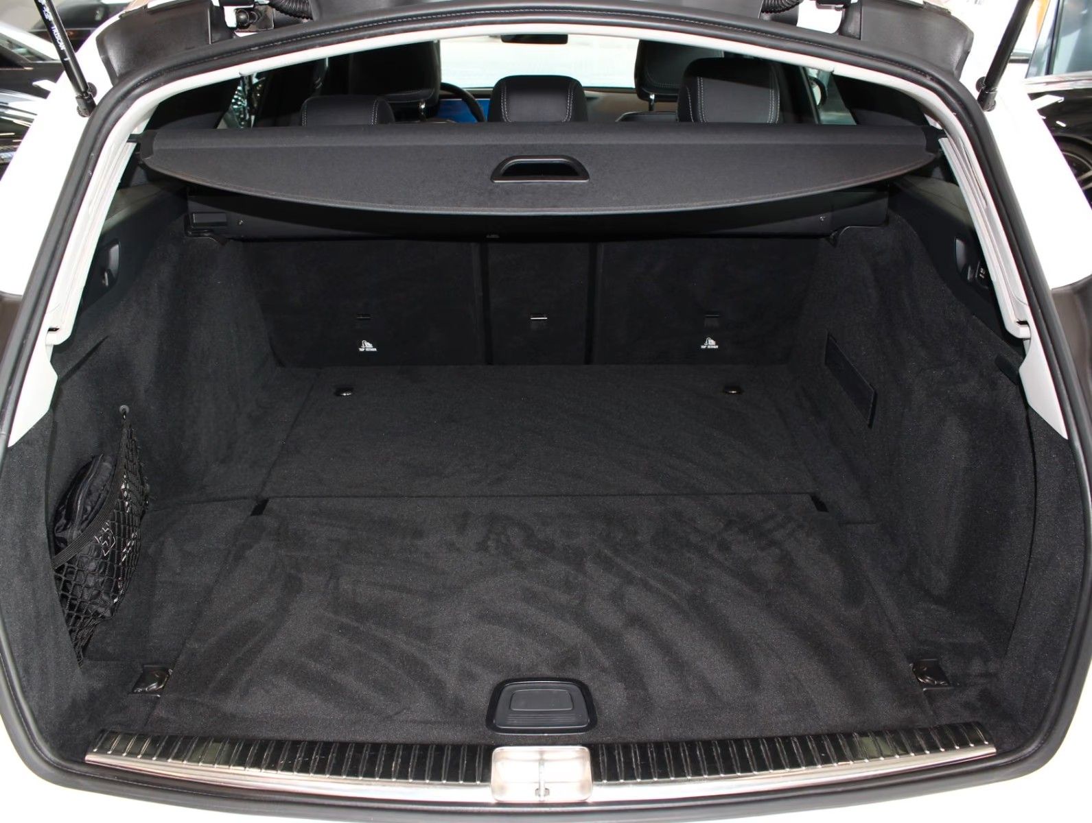 Fahrzeugabbildung Mercedes-Benz E 350 d T Avantgarde 9G 360°+LED+2.Hand