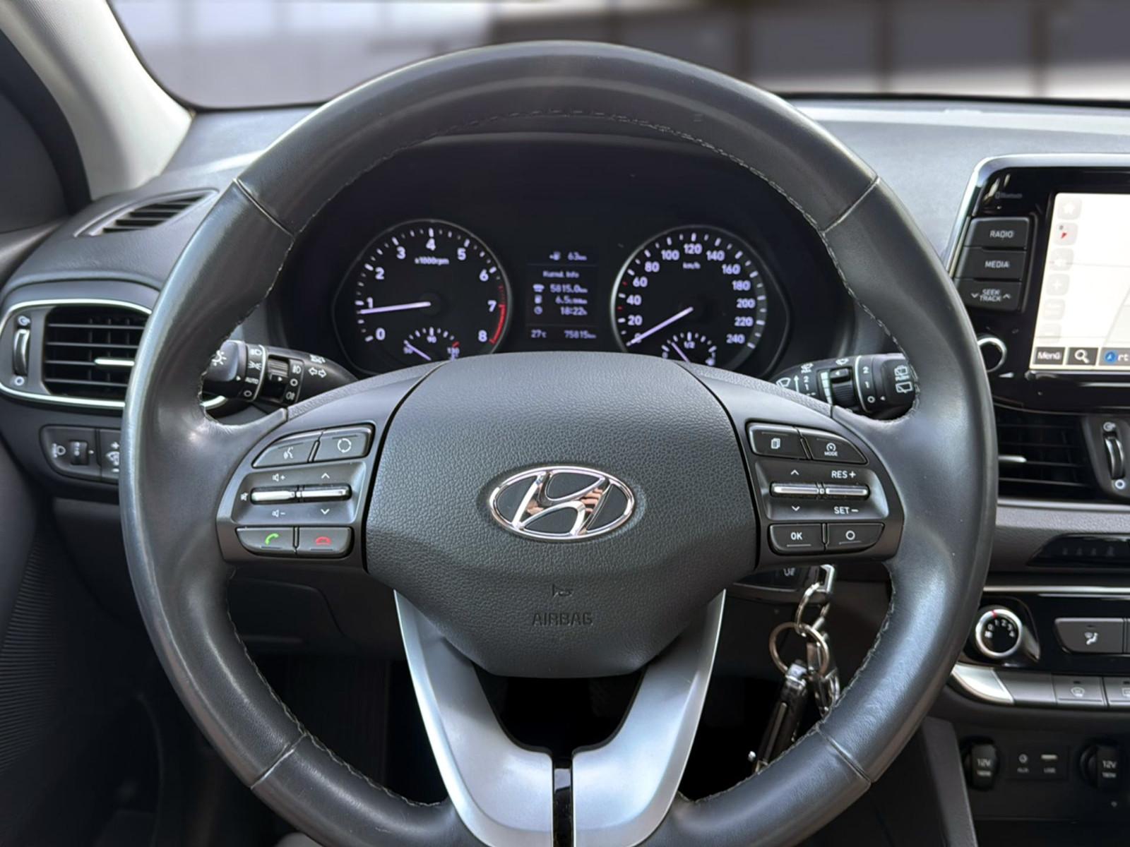 Hyundai i30 cw Trend+NAVI+KLIMA+PDC+KAMERA+AHK+ALU+75TKM