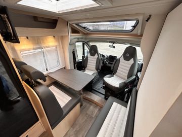 Sunlight Adventure V 67S SOLAR Easyfold Bett Digital LTE