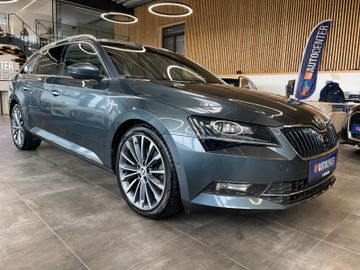 Skoda Superb Combi L&K *PANO*ACC*AHK*LEDER*NAVI*BI-XEN