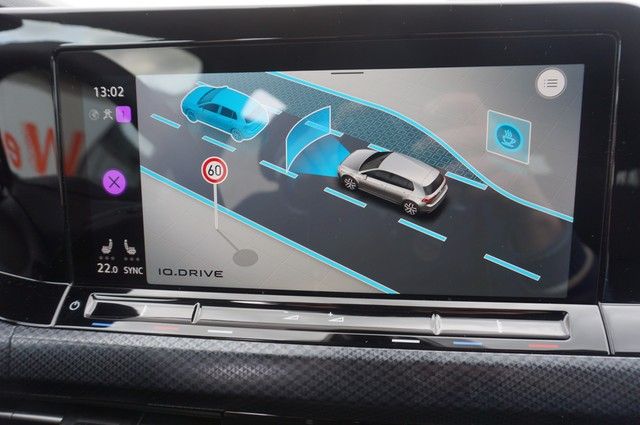 Fahrzeugabbildung Volkswagen Golf VIII TDI United DSG LED AHK Navi AID ACC RF