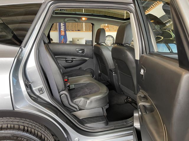 Nissan Qashqai+2 4x4 *7SITZE*PANO*360 KAMERA*XENON*