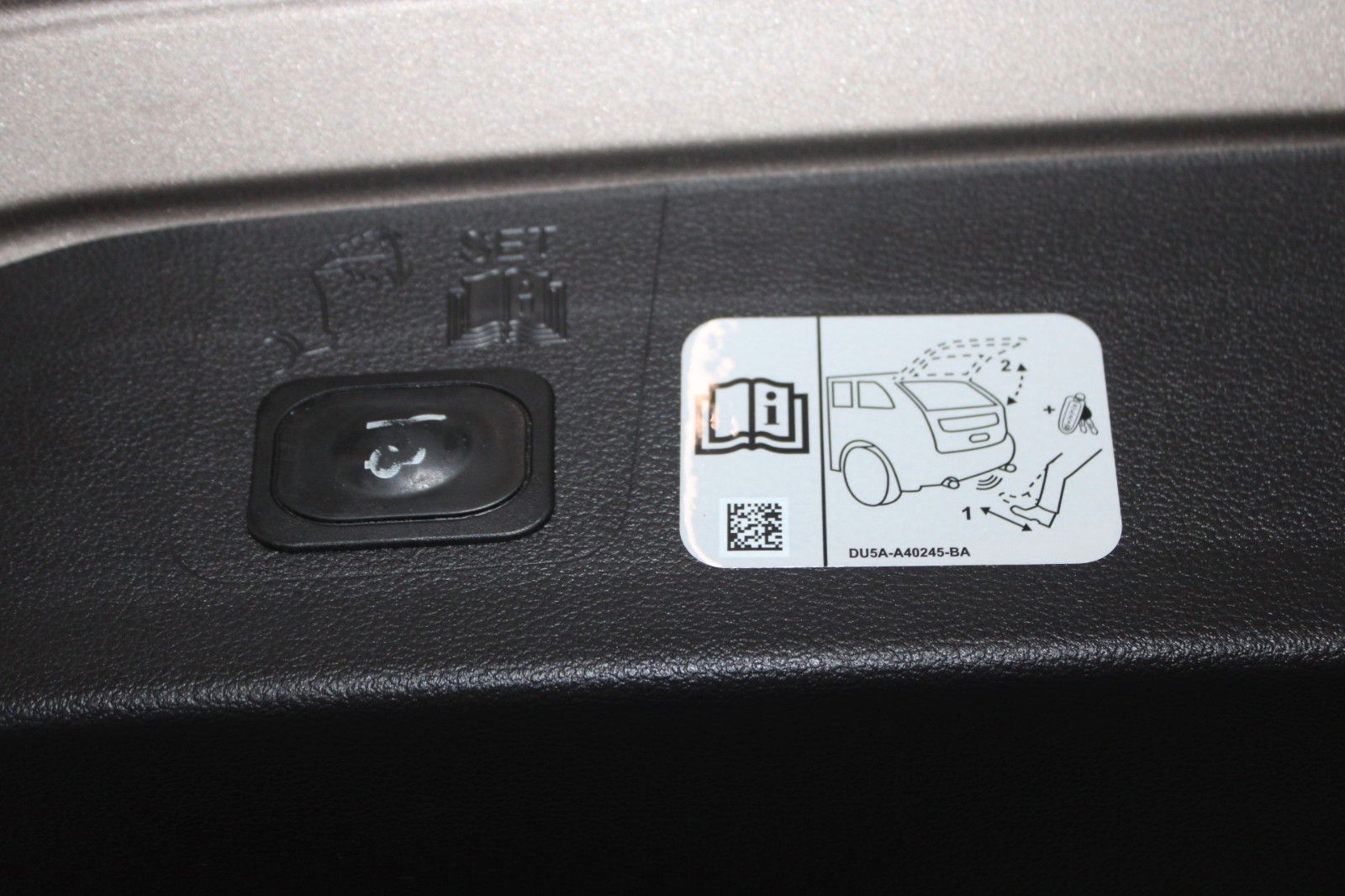 Fahrzeugabbildung Ford Kuga Titanium NAVI WinterPaket el. Heckklappe