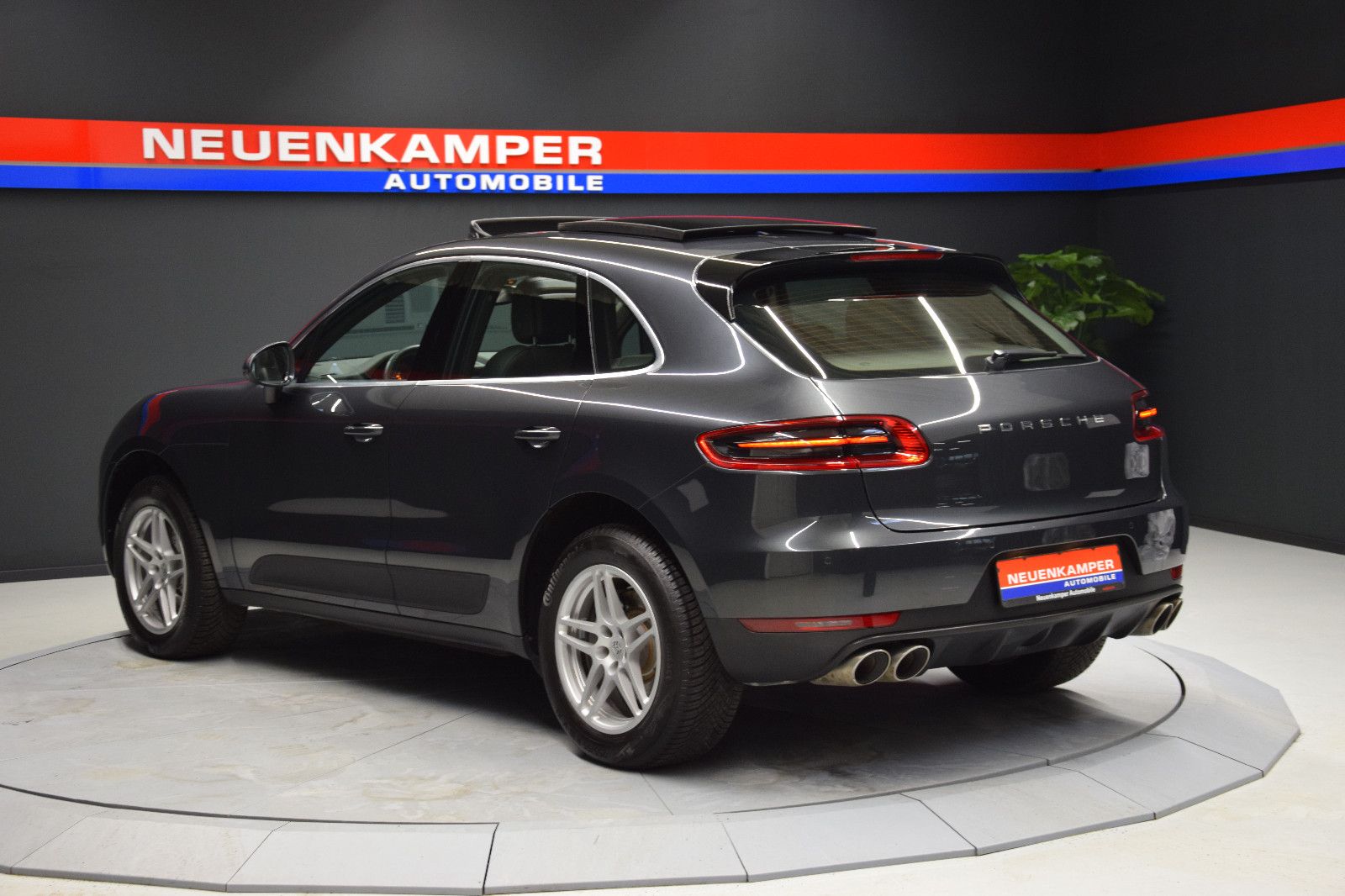 Fahrzeugabbildung Porsche Macan S Diesel 14-Wege Pano Bi-Xenon PASM Leder