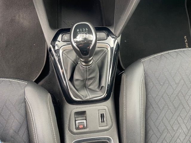 Fahrzeugabbildung Opel Corsa F 1.2 Turbo Elegance