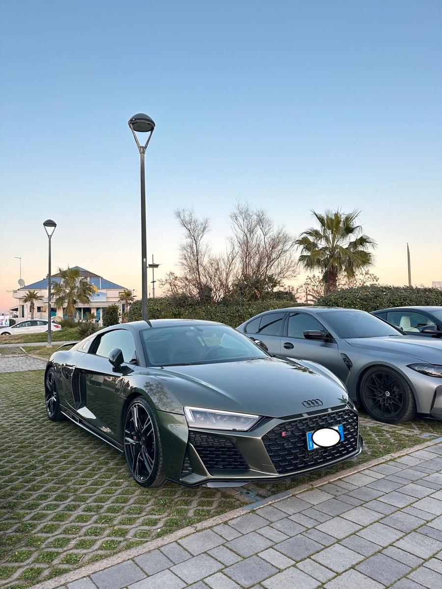 Audi R8 Coupé V10 quattro S tronic performance/f