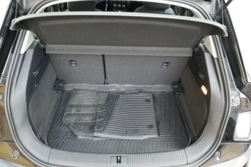 Fahrzeugabbildung Audi A1 Sportback attraction Bi-Xenon, Zahnriemen neu