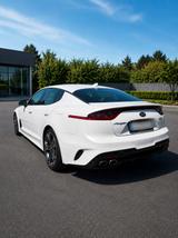 Kia Stinger 3.3 T-GDI AWD GT GT+Klappenauspuff  - weiße Kia Stinger