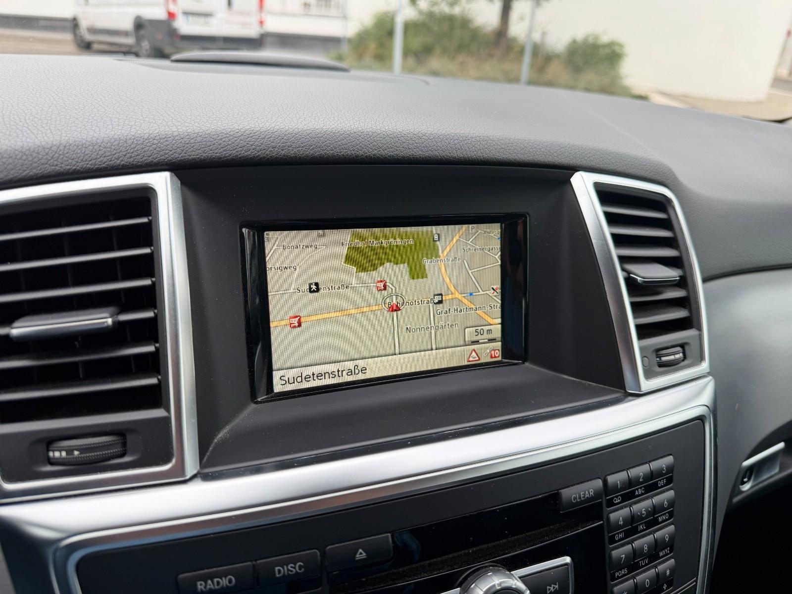 Mercedes-Benz ML 350CDI BlueT 4M ILS Pano AHK Navi Sitzh.1.HD