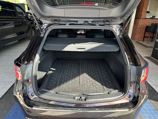 Toyota Corolla  Touring Sports Hybrid Club
