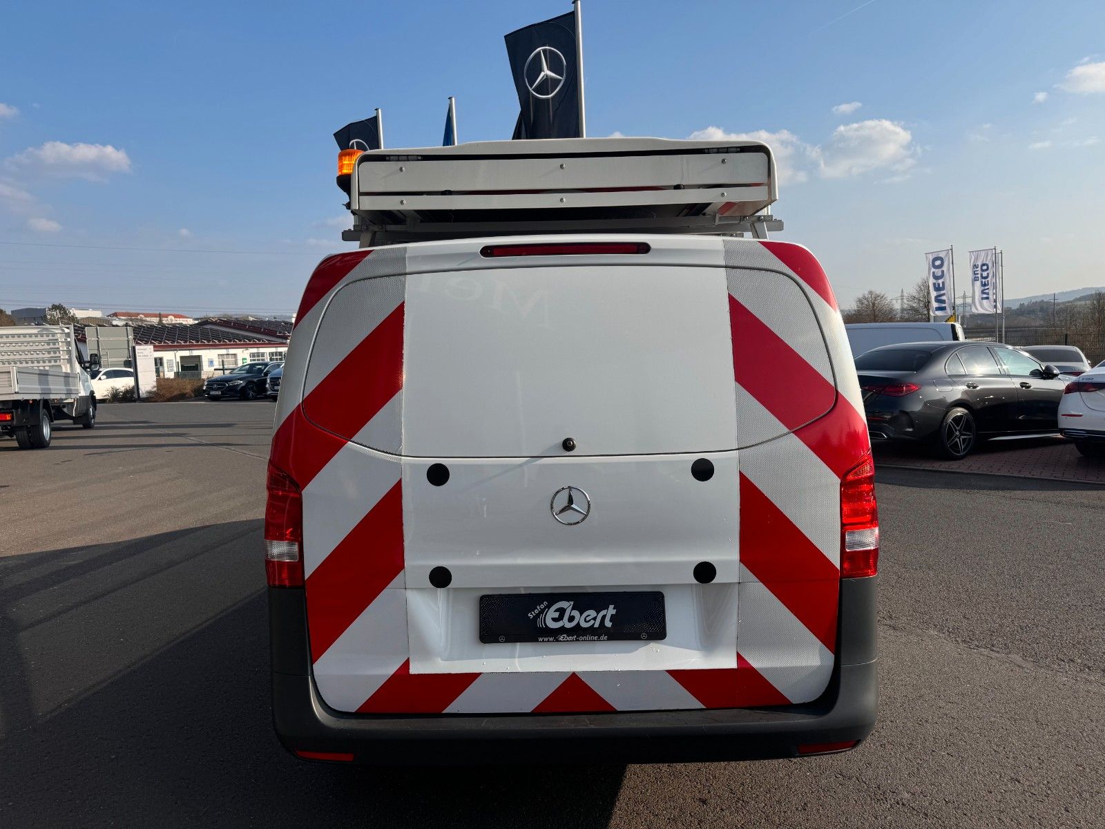 Fahrzeugabbildung Mercedes-Benz Vito 111 CDI Tourer Begleitfahrzeug BF3+ / WVZ