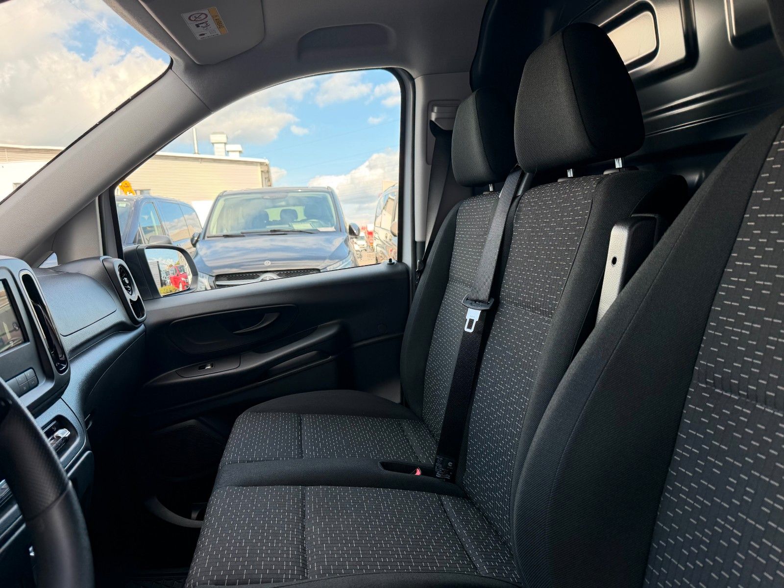 Fahrzeugabbildung Mercedes-Benz Vito 116 CDI 9G Extral Klima Kamera AHK2,5to