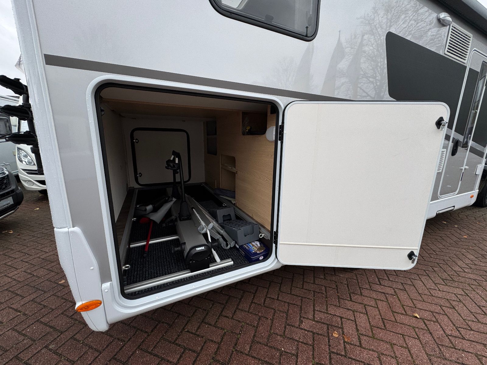 Fahrzeugabbildung Sunlight ADVENTURE EDITION T 68 1HAND KEIN MIETER HUBBETT