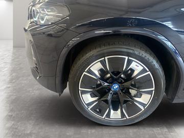 صورة 9 لـ 2023 BMW IX3