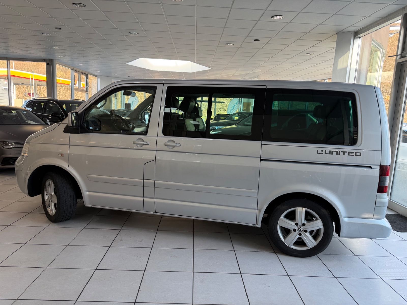 Fahrzeugabbildung Volkswagen T5 Multivan United