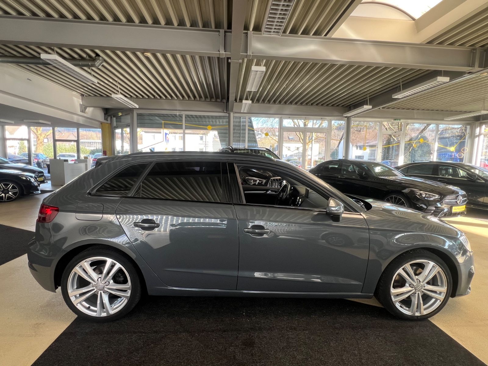 Fahrzeugabbildung Audi A3 Sportback 40 TDI quattro sport