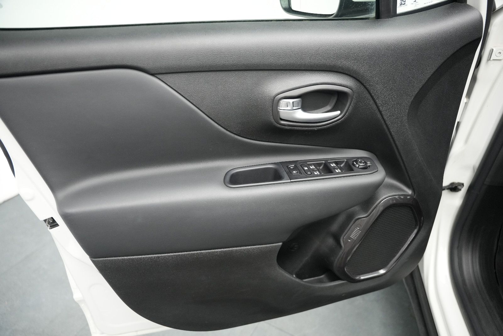Fahrzeugabbildung Jeep Renegade S Plug-In-Hybrid 4xe *Panorama*Navi*SHZ