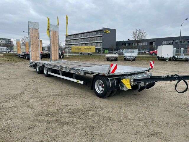 Humbaur 3-Achs-Tieflader-GERADE/Luftfed./Stielmulde/3m-P