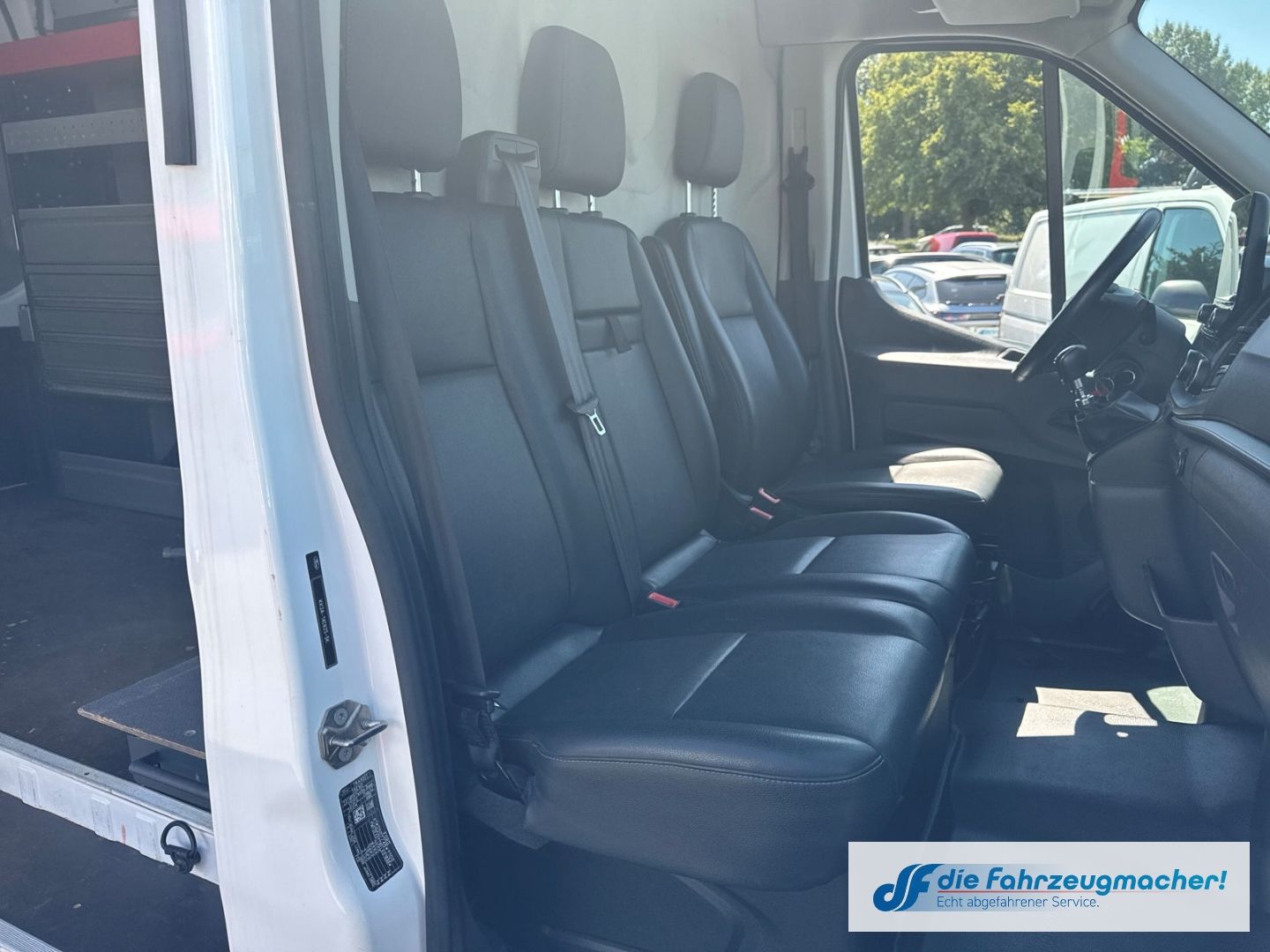 Fahrzeugabbildung Ford Transit Kasten 350 L2H3 Trend 2.0 TDCi KAMERA St