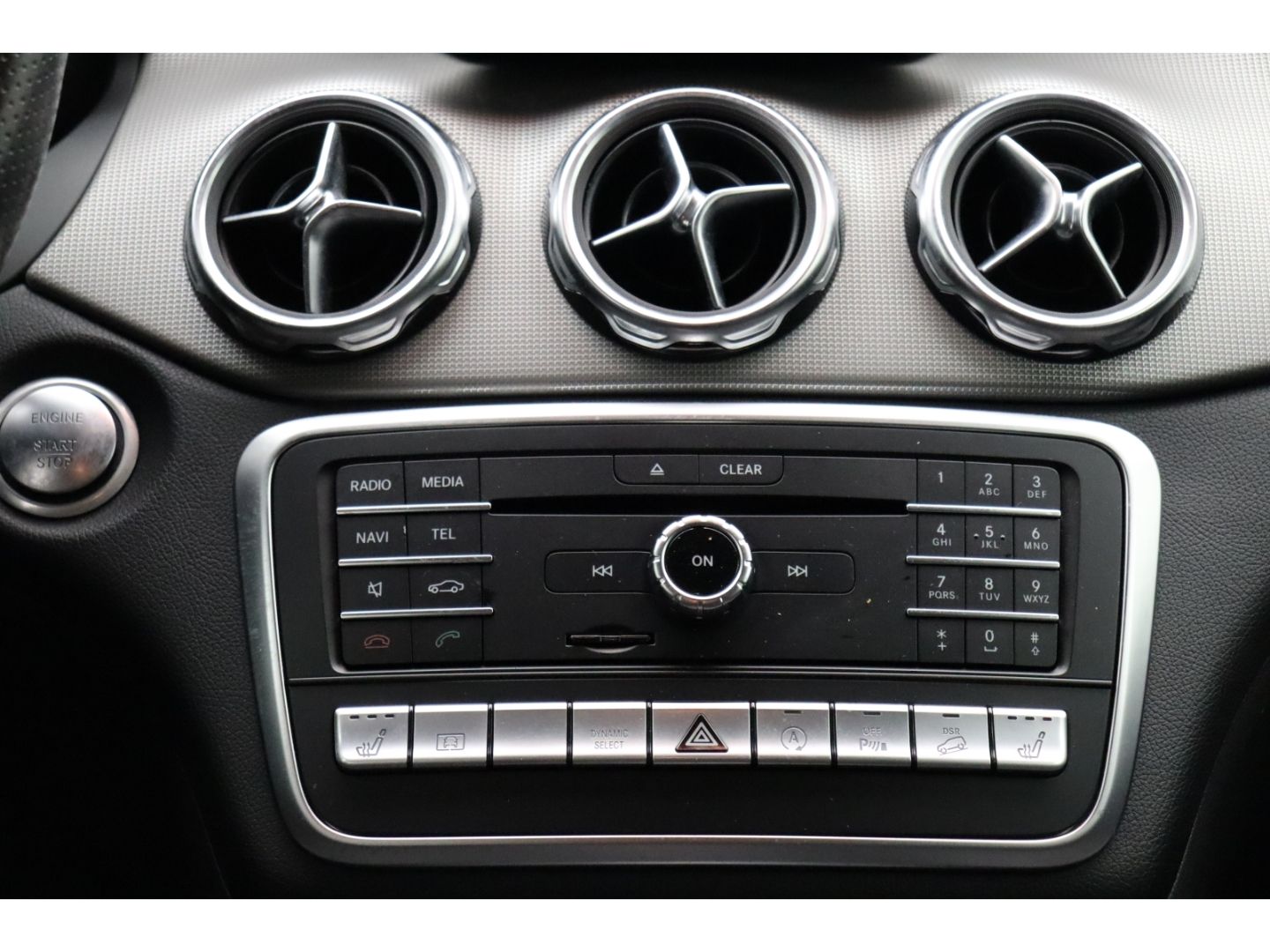 Fahrzeugabbildung Mercedes-Benz GLA 220 CDI d 4Matic Navi LED El. Heckklappe AHK