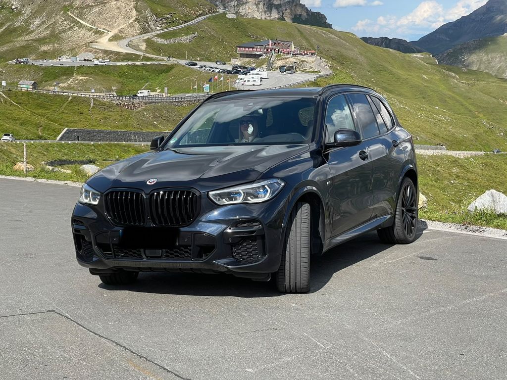 Image of BMW X5