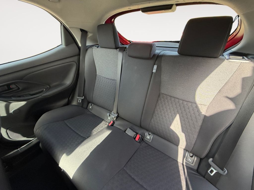 Fahrzeugabbildung Toyota Yaris Hybrid 1.5 VVT-i Team Deutschland